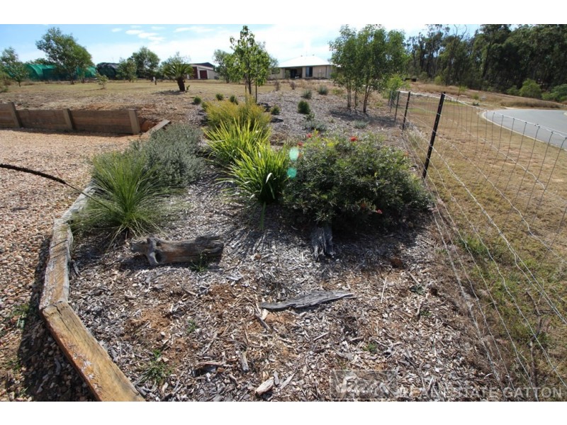 12 Wilkinson Place, Grantham QLD 4347