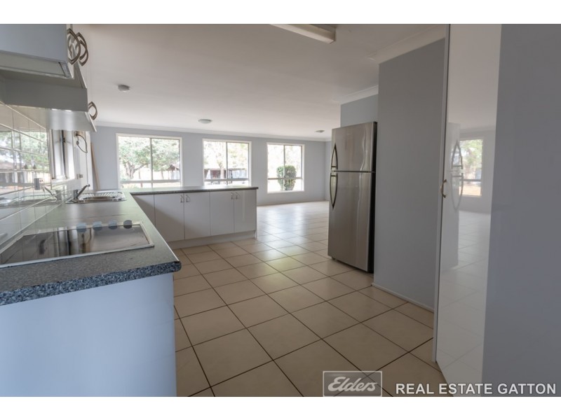 136 Millers Road, Spring Creek QLD 4343