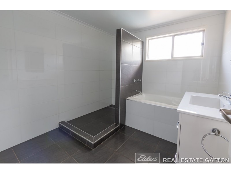 136 Millers Road, Spring Creek QLD 4343