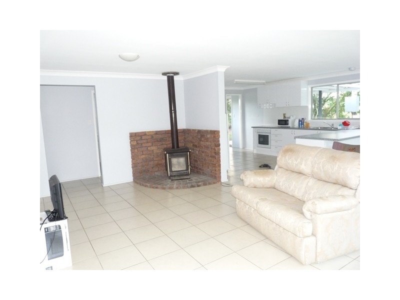 136 Millers Road, Spring Creek QLD 4343