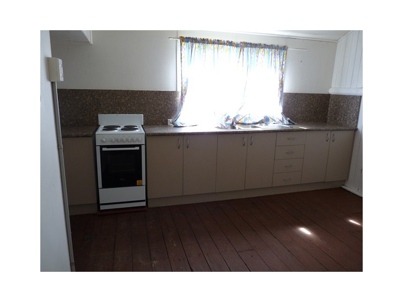 11 Glenore Grove Road, Forest Hill QLD 4342