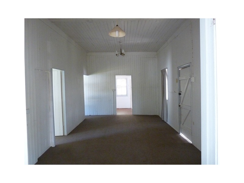 11 Glenore Grove Road, Forest Hill QLD 4342