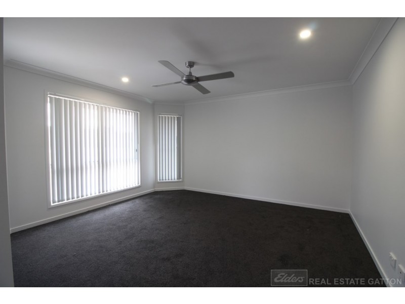 11 Brolga Way, Adare QLD 4343