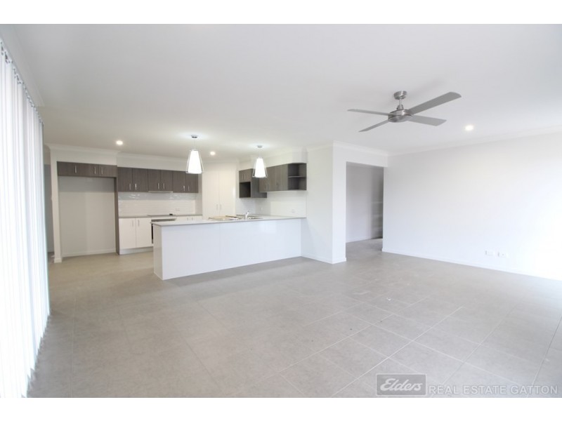 11 Brolga Way, Adare QLD 4343