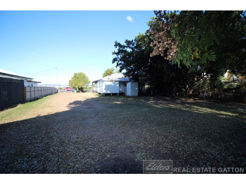 11 Glenore Grove Road, Forest Hill QLD 4342