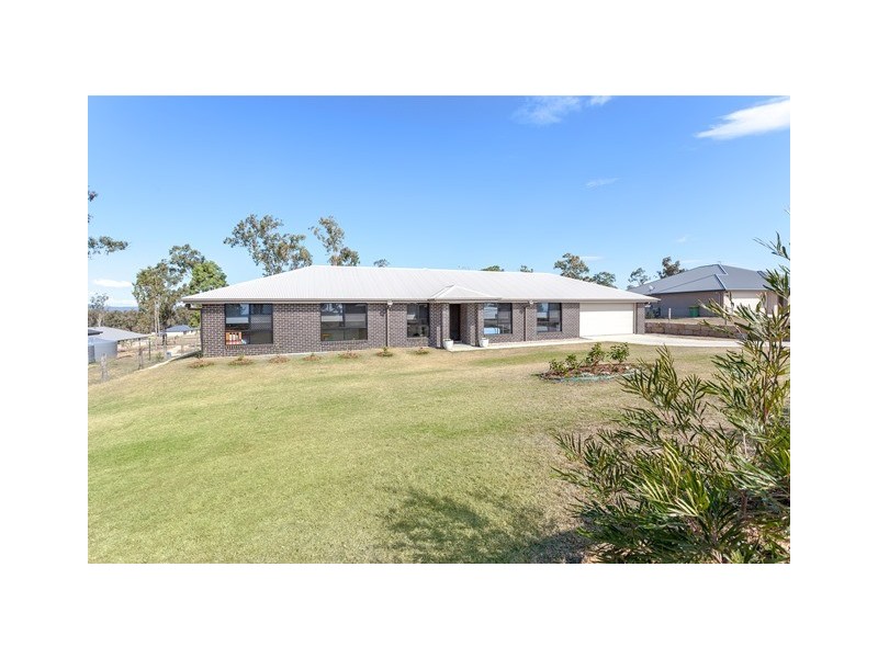 21 Arlington Way, Kensington Grove QLD 4341