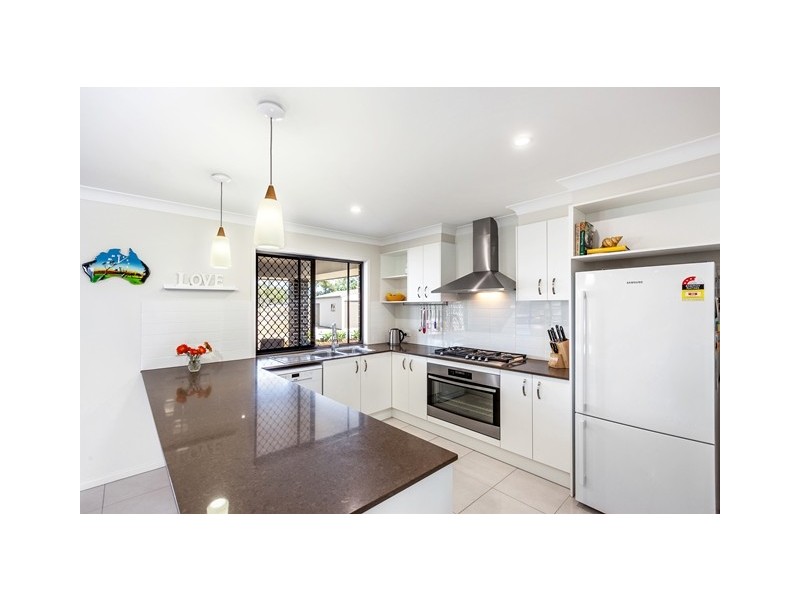 21 Arlington Way, Kensington Grove QLD 4341