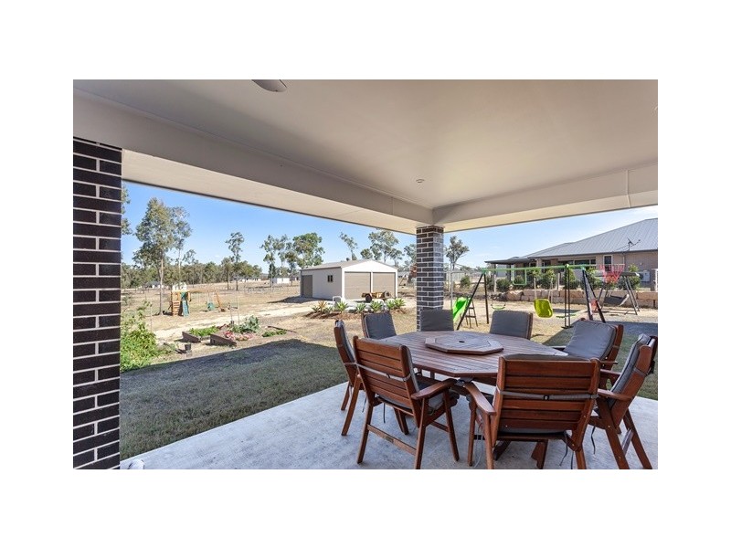 21 Arlington Way, Kensington Grove QLD 4341