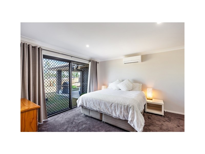21 Arlington Way, Kensington Grove QLD 4341