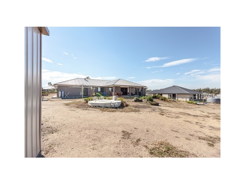 21 Arlington Way, Kensington Grove QLD 4341