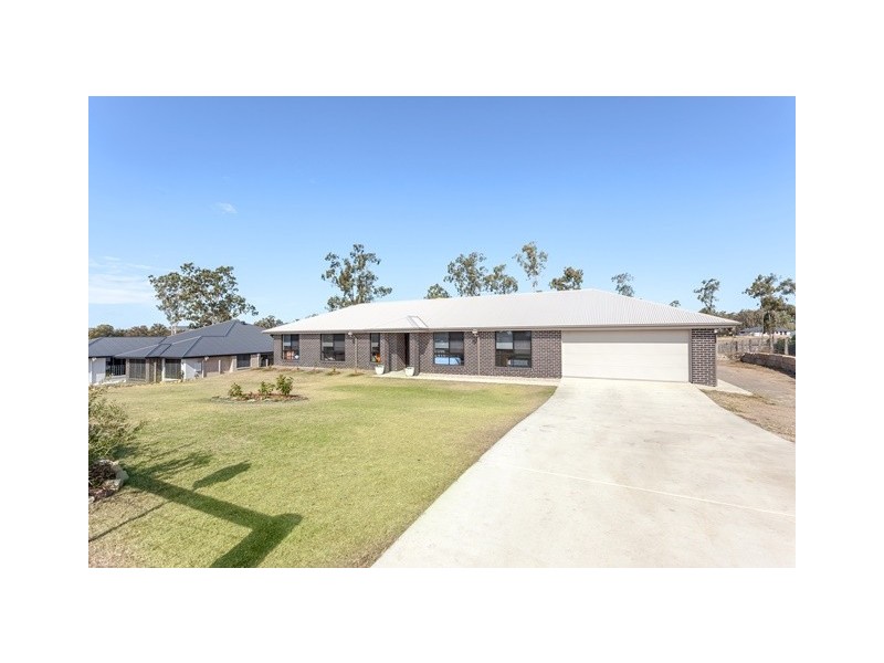 21 Arlington Way, Kensington Grove QLD 4341