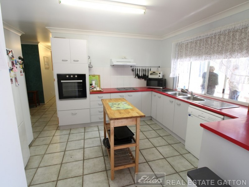 17 Andrews Court, Regency Downs QLD 4341