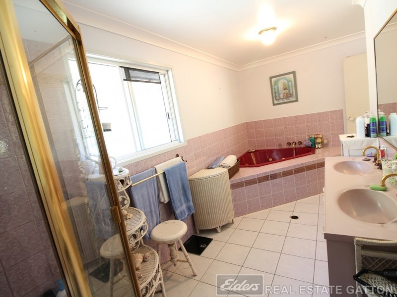 17 Andrews Court, Regency Downs QLD 4341
