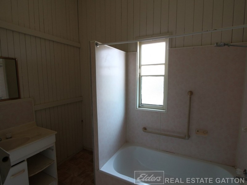 39 Woodlands Road, Gatton QLD 4343