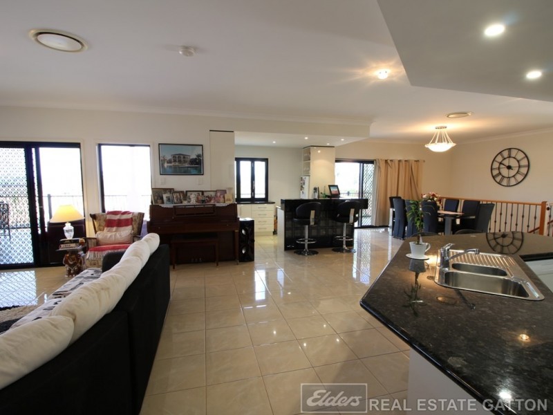 26 CONTINENTAL CT, Gatton QLD 4343