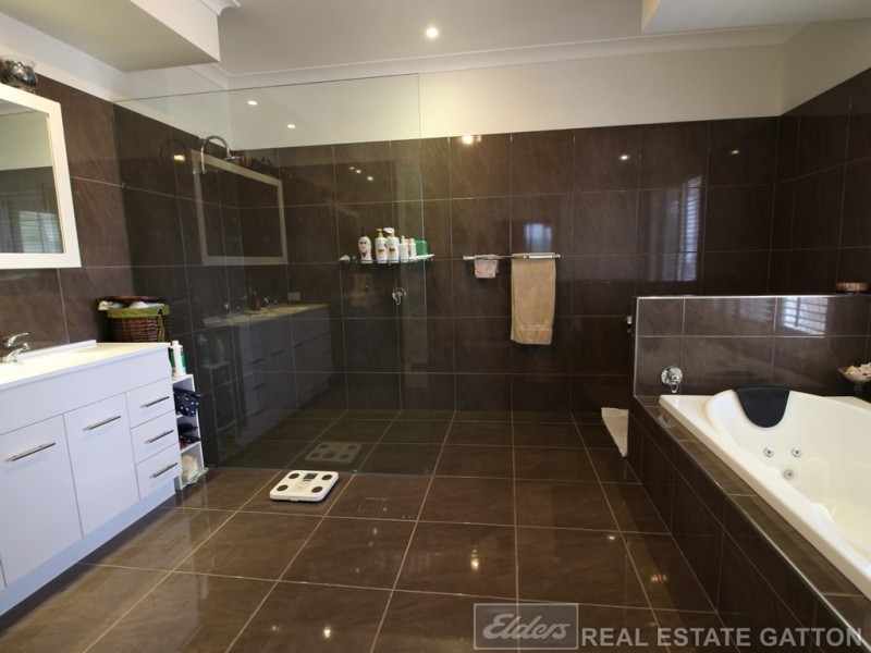 26 CONTINENTAL CT, Gatton QLD 4343