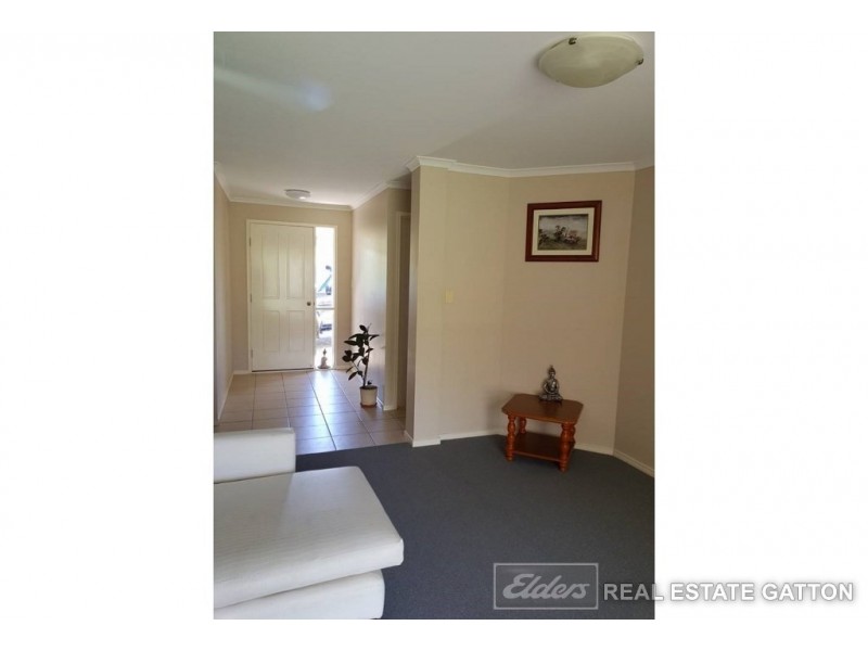 33 Davis Crescent, Gatton QLD 4343