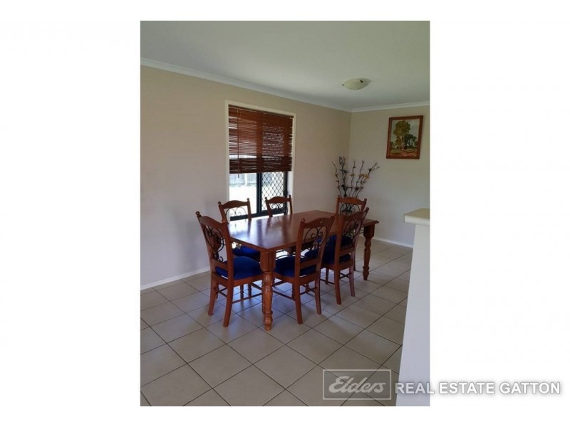 33 Davis Crescent, Gatton QLD 4343