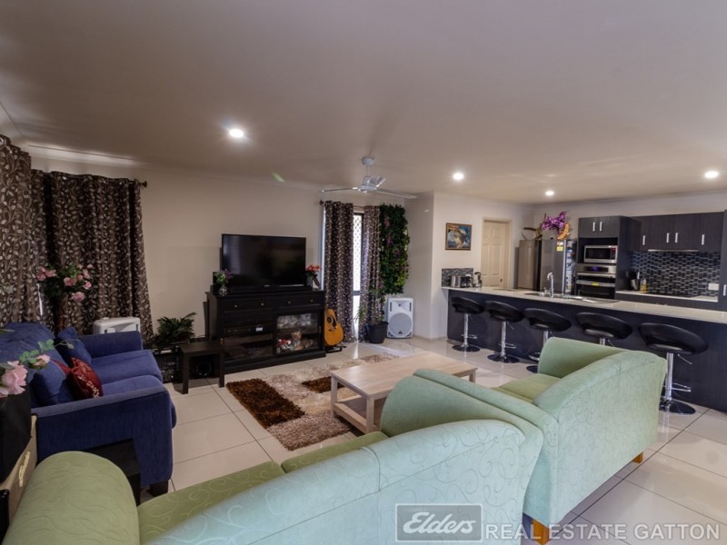 135 Lakes Drive, Laidley Heights QLD 4341