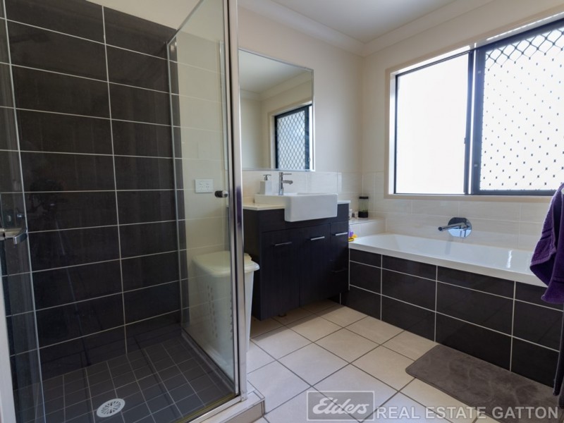 135 Lakes Drive, Laidley Heights QLD 4341