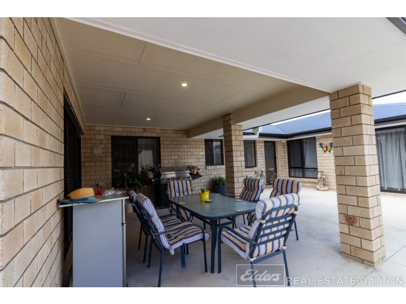 135 Lakes Drive, Laidley Heights QLD 4341
