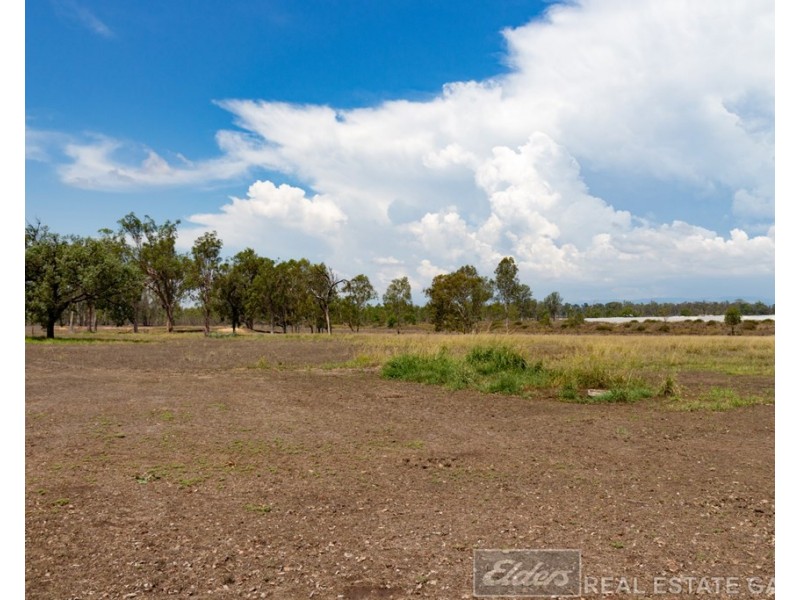 472 Gatton Esk Road, Lake Clarendon QLD 4343