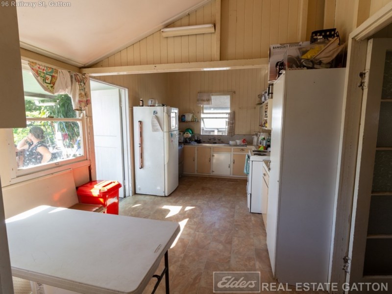 96, 98, 100 Railway Street, Gatton QLD 4343