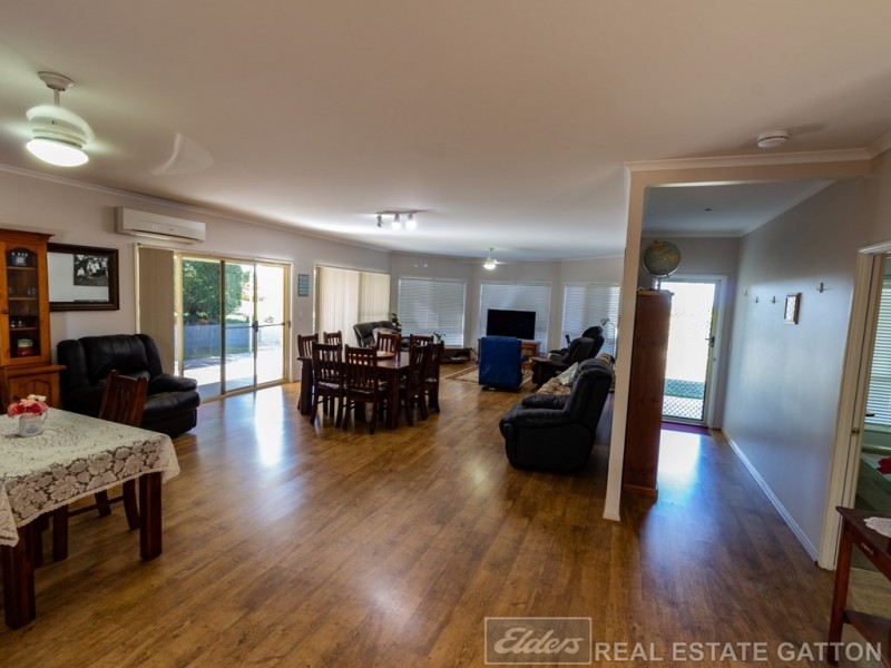 8 Jelisa Place, Placid Hills QLD 4343