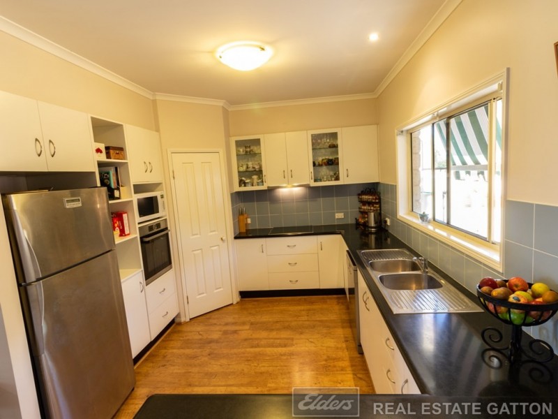 8 Jelisa Place, Placid Hills QLD 4343