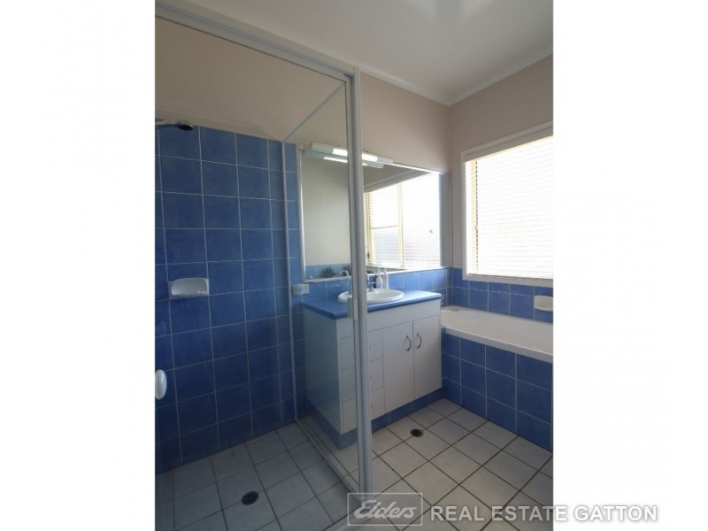 8 Jelisa Place, Placid Hills QLD 4343