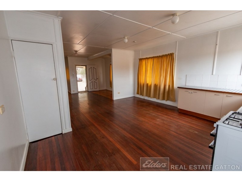 13 FIELDING, College View QLD 4343