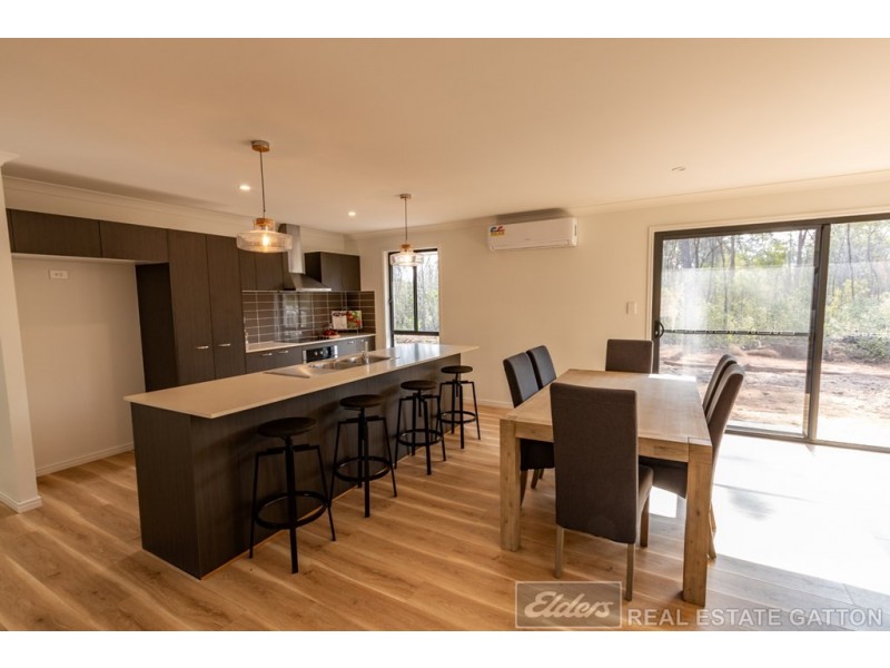 11 Royal Drive, Mount Hallen QLD 4312