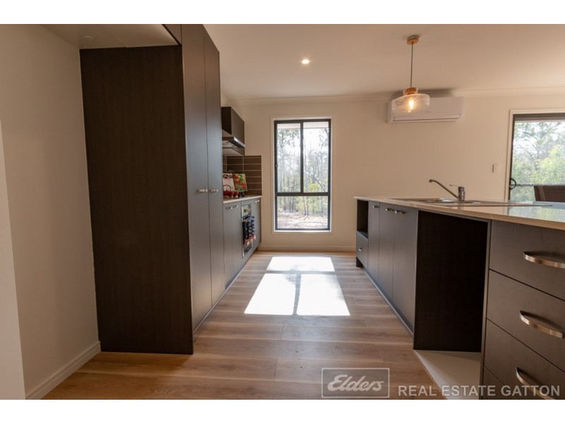 11 Royal Drive, Mount Hallen QLD 4312