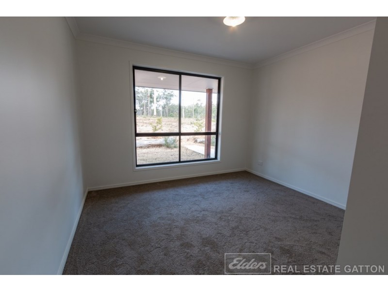 11 Royal Drive, Mount Hallen QLD 4312