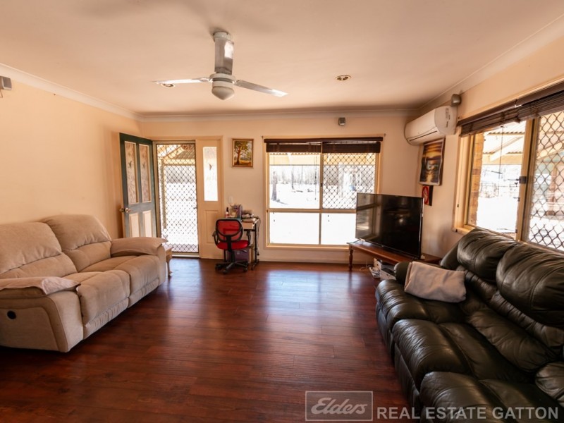 12 Lewis Court, Lockyer Waters QLD 4311