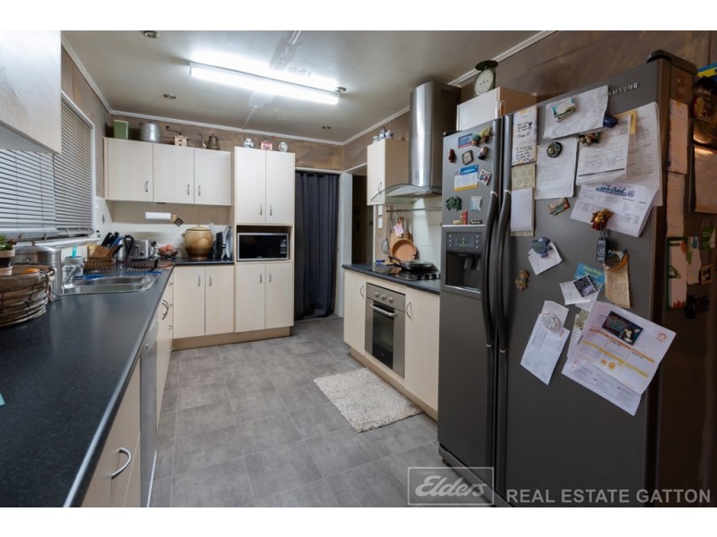 8 Peters Street, Gatton QLD 4343