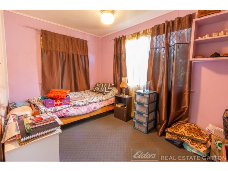 8 Peters Street, Gatton QLD 4343