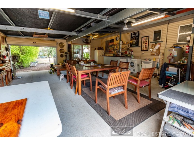 8 Peters Street, Gatton QLD 4343