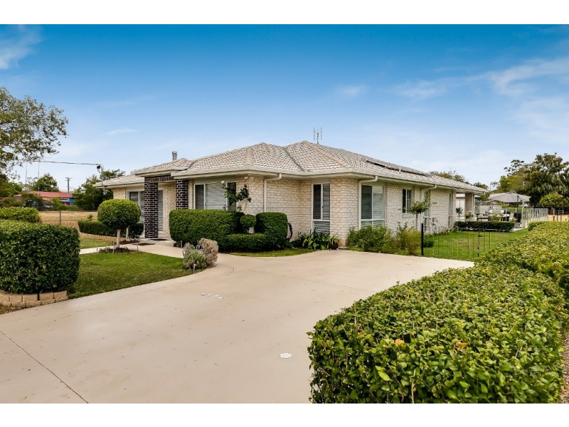 11 Piccadilly Lane, Helidon QLD 4344