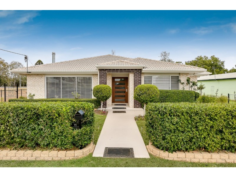 11 Piccadilly Lane, Helidon QLD 4344