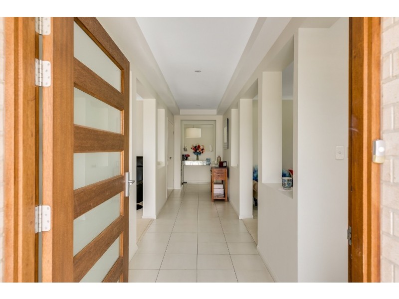 11 Piccadilly Lane, Helidon QLD 4344