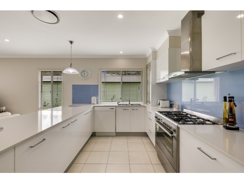 11 Piccadilly Lane, Helidon QLD 4344