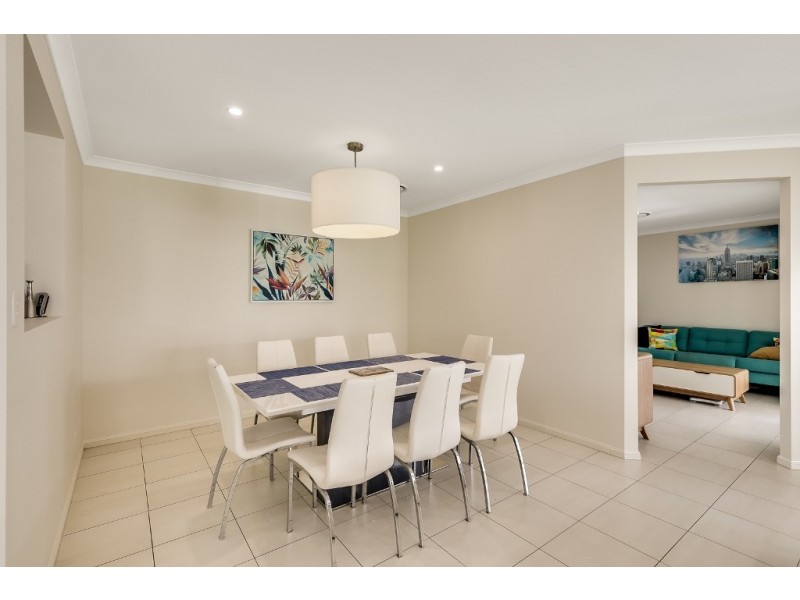 11 Piccadilly Lane, Helidon QLD 4344