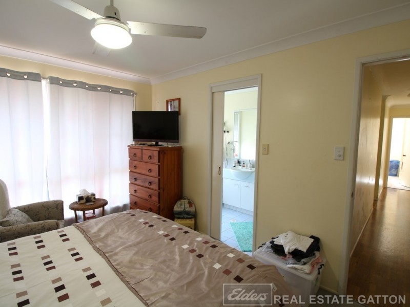 10 Parklea Drive, Placid Hills QLD 4343
