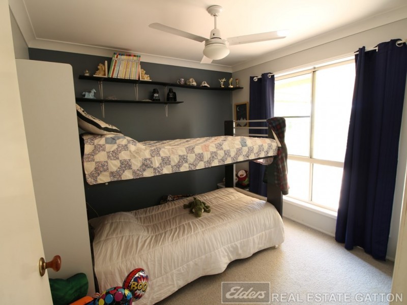 10 Parklea Drive, Placid Hills QLD 4343
