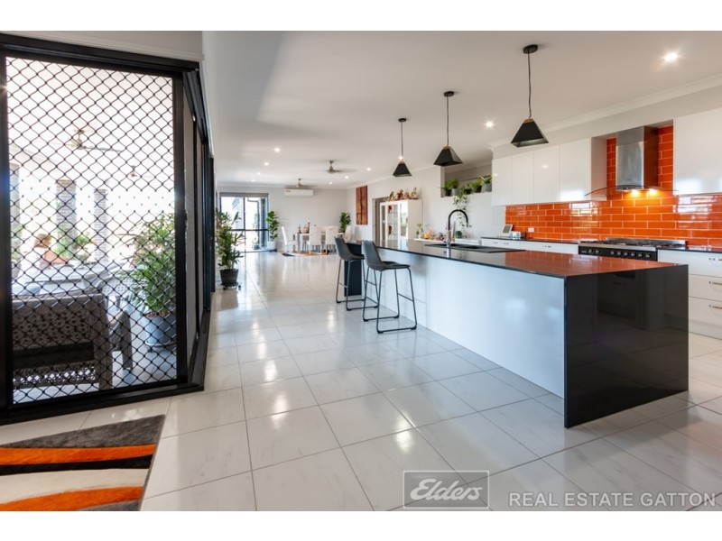 40 Placid Drive, Placid Hills QLD 4343