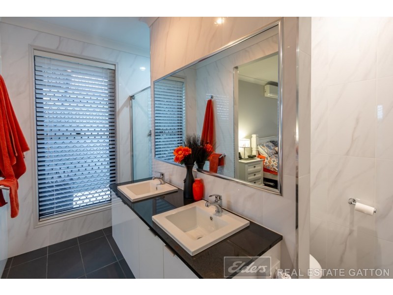 40 Placid Drive, Placid Hills QLD 4343