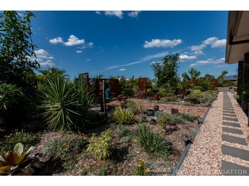 40 Placid Drive, Placid Hills QLD 4343