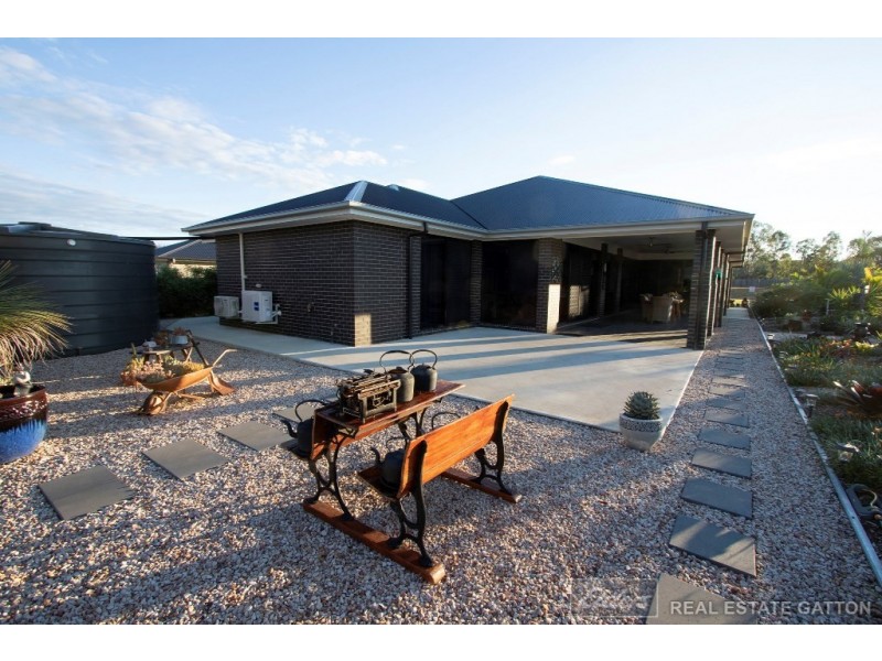 40 Placid Drive, Placid Hills QLD 4343