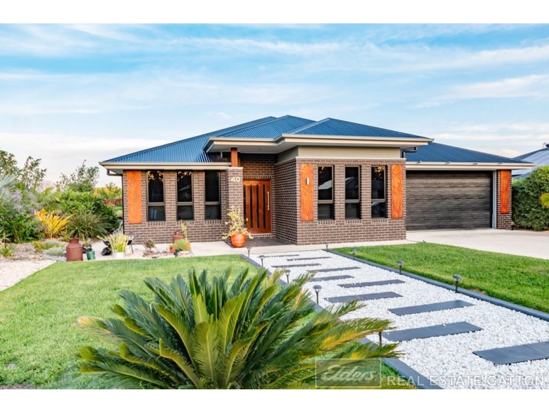 40 Placid Drive, Placid Hills QLD 4343